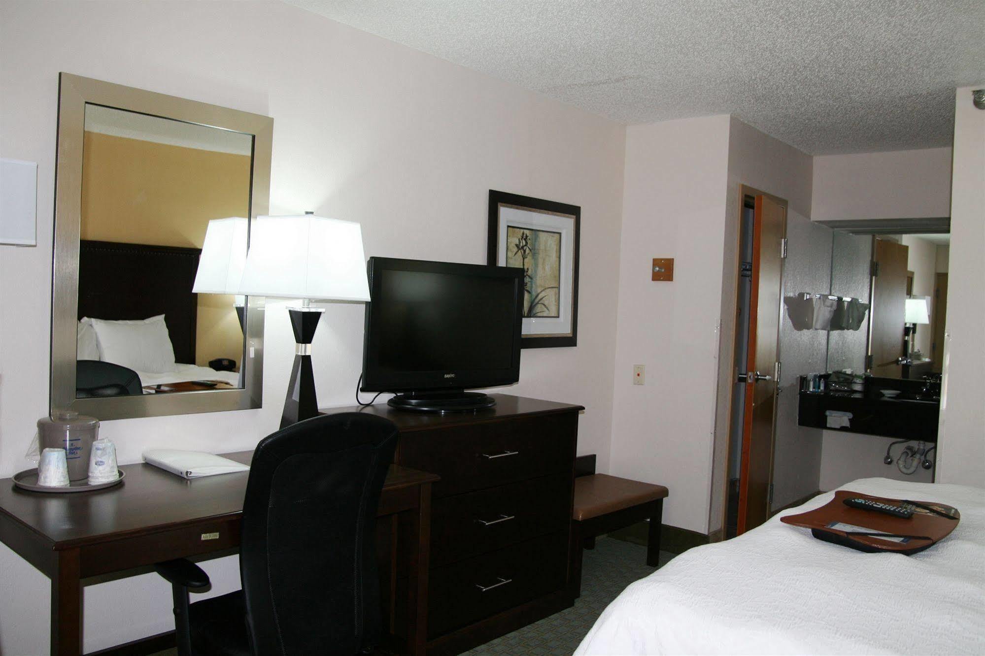 Baymont By Wyndham Fort Walton Beach Мэри-Эстер Номер фото